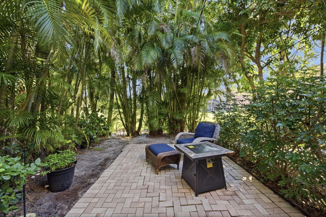 待售: $339,900 (2 贝兹, 2 浴室, 1308 平方英尺)