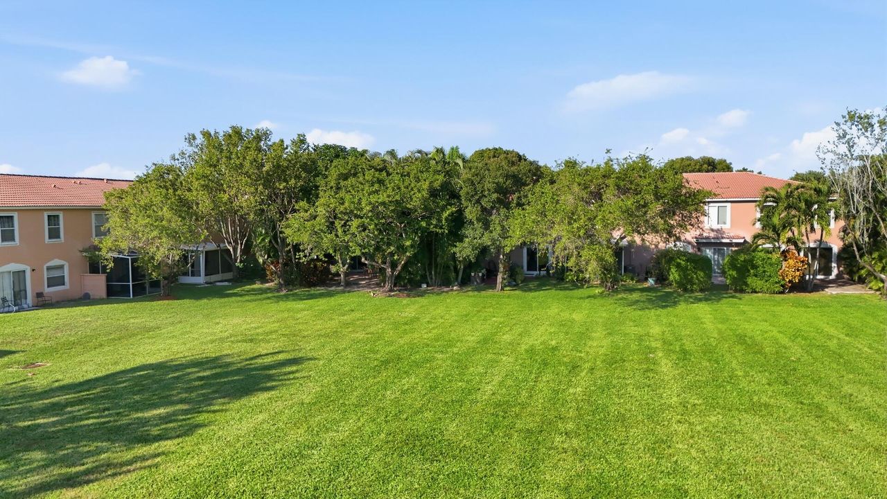 待售: $339,900 (2 贝兹, 2 浴室, 1308 平方英尺)