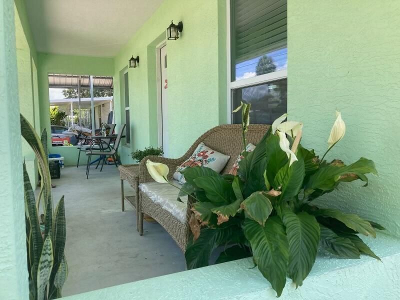 En Venta: $300,900 (3 camas, 2 baños, 1065 Pies cuadrados)