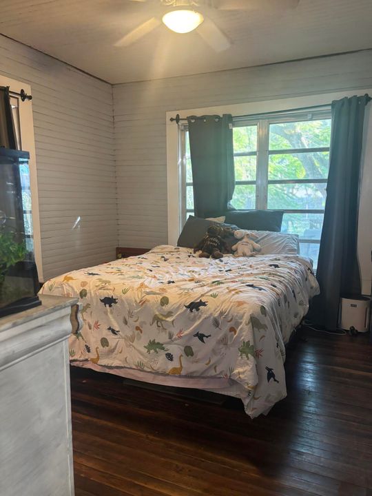 En Venta: $300,900 (3 camas, 2 baños, 1065 Pies cuadrados)