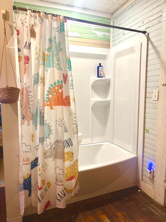 En Venta: $300,900 (3 camas, 2 baños, 1065 Pies cuadrados)