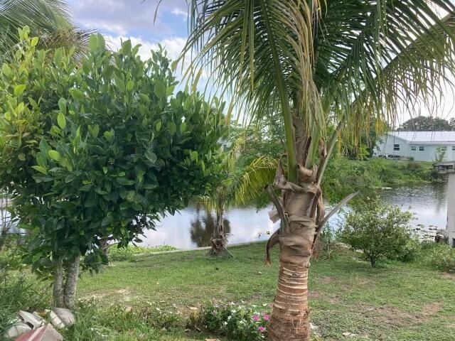 En Venta: $300,900 (3 camas, 2 baños, 1065 Pies cuadrados)