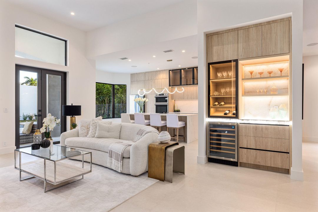 待售: $2,495,000 (4 贝兹, 3 浴室, 2671 平方英尺)