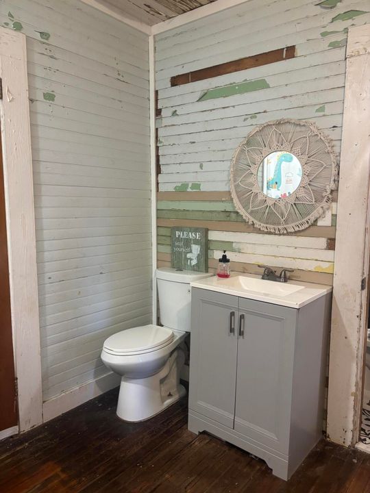 En Venta: $300,900 (3 camas, 2 baños, 1065 Pies cuadrados)