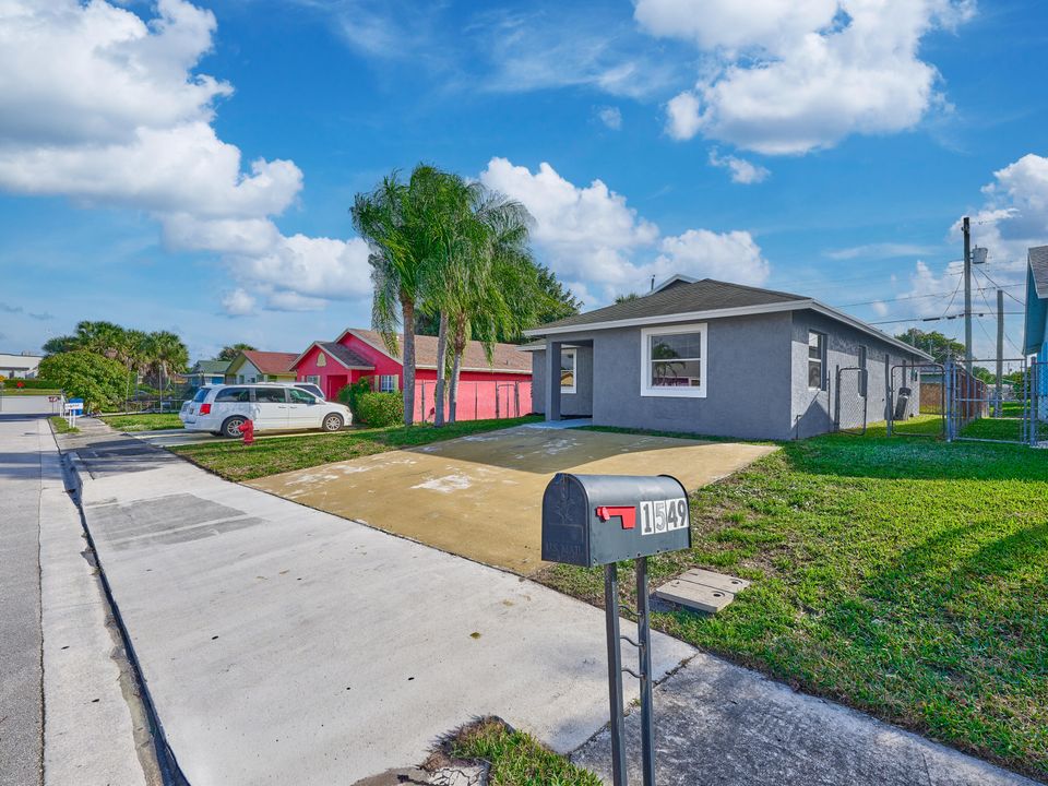 待售: $425,000 (3 贝兹, 2 浴室, 1667 平方英尺)