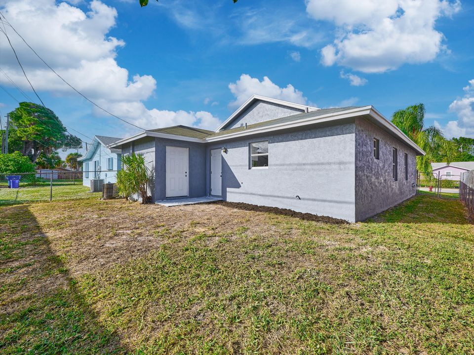 待售: $425,000 (3 贝兹, 2 浴室, 1667 平方英尺)