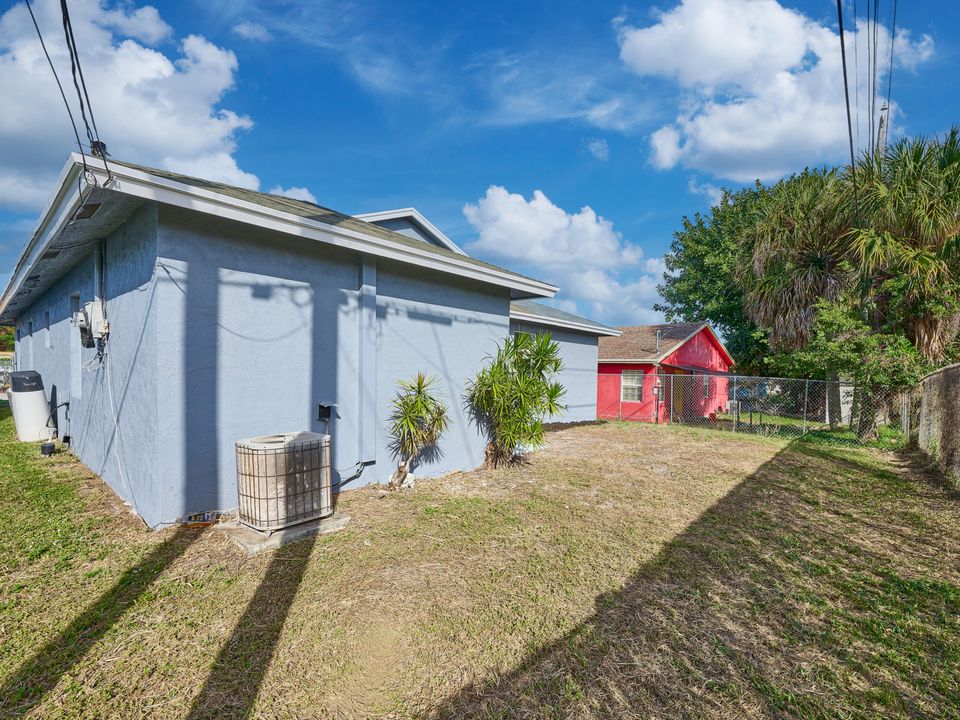 待售: $425,000 (3 贝兹, 2 浴室, 1667 平方英尺)