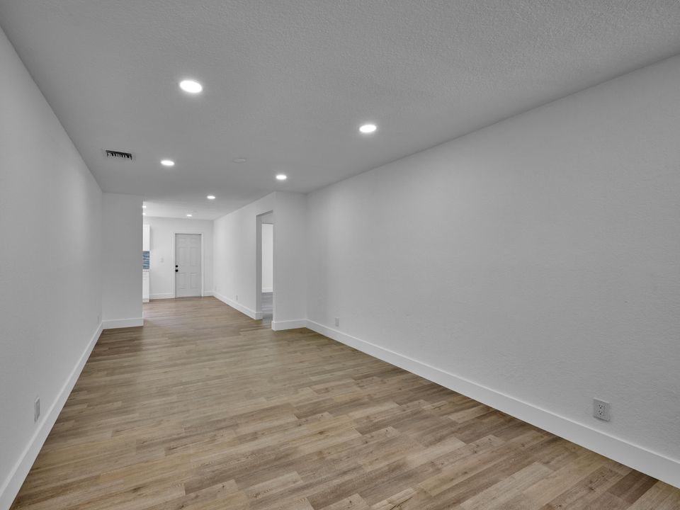 待售: $425,000 (3 贝兹, 2 浴室, 1667 平方英尺)