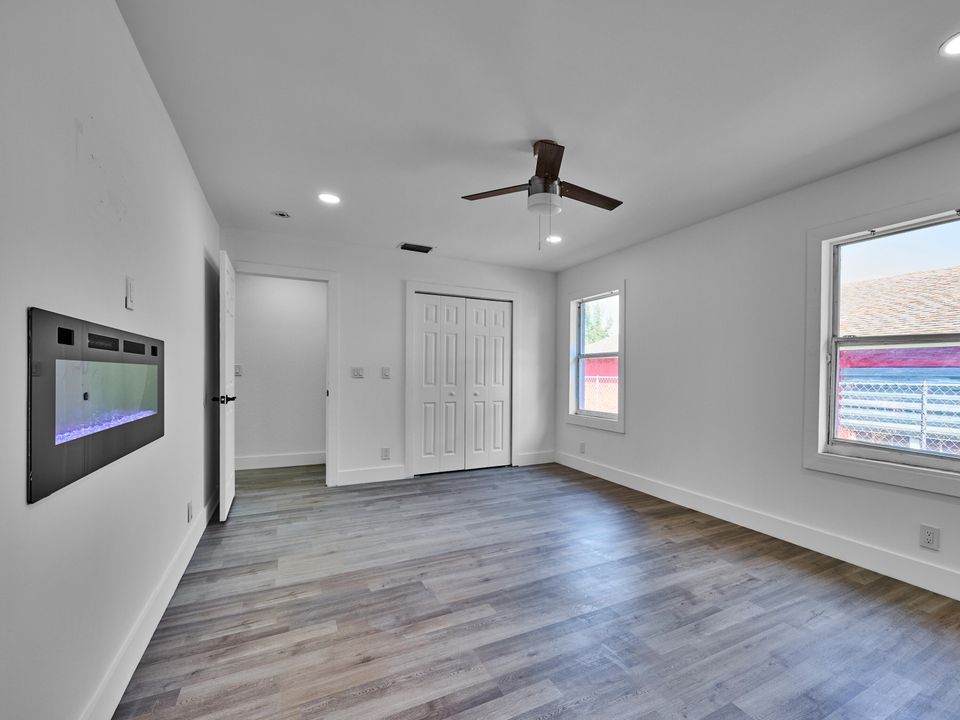 待售: $425,000 (3 贝兹, 2 浴室, 1667 平方英尺)