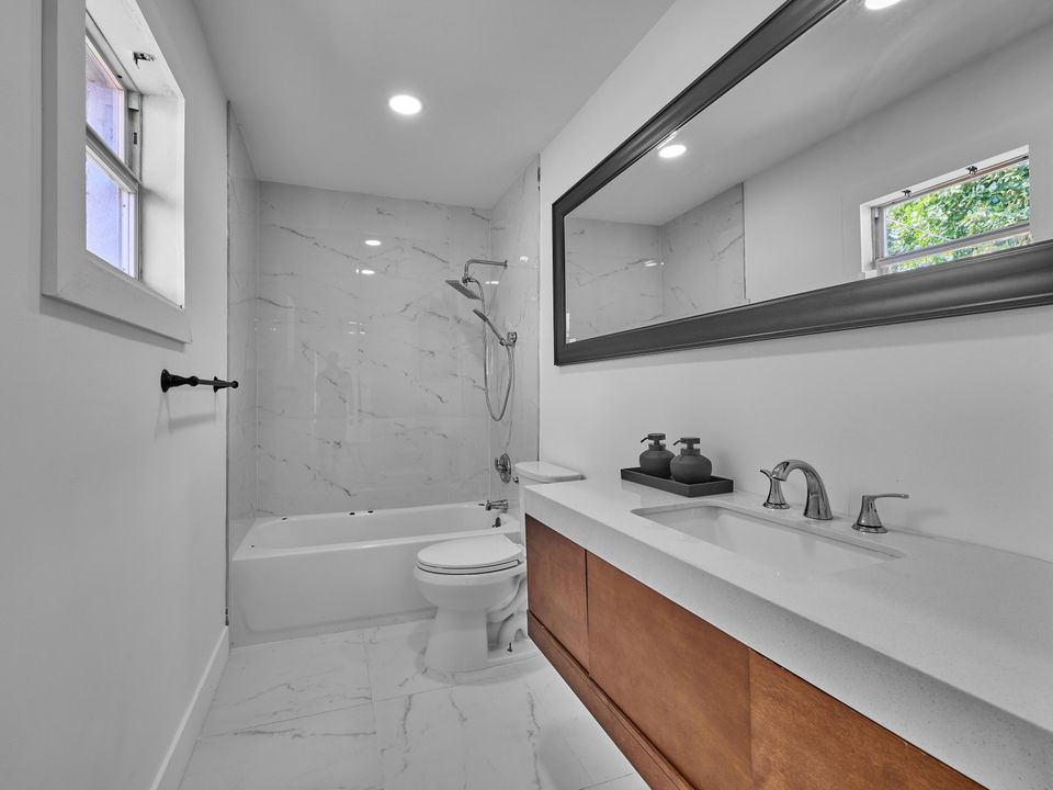 待售: $425,000 (3 贝兹, 2 浴室, 1667 平方英尺)