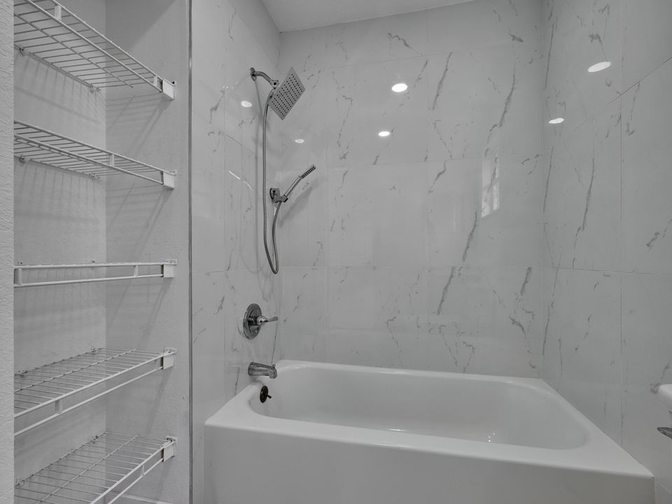 待售: $425,000 (3 贝兹, 2 浴室, 1667 平方英尺)