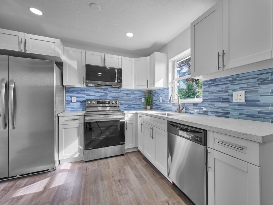 待售: $425,000 (3 贝兹, 2 浴室, 1667 平方英尺)