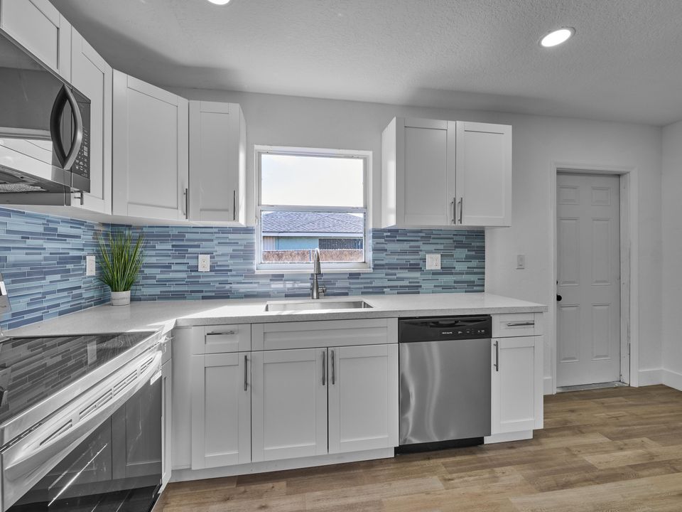 待售: $425,000 (3 贝兹, 2 浴室, 1667 平方英尺)