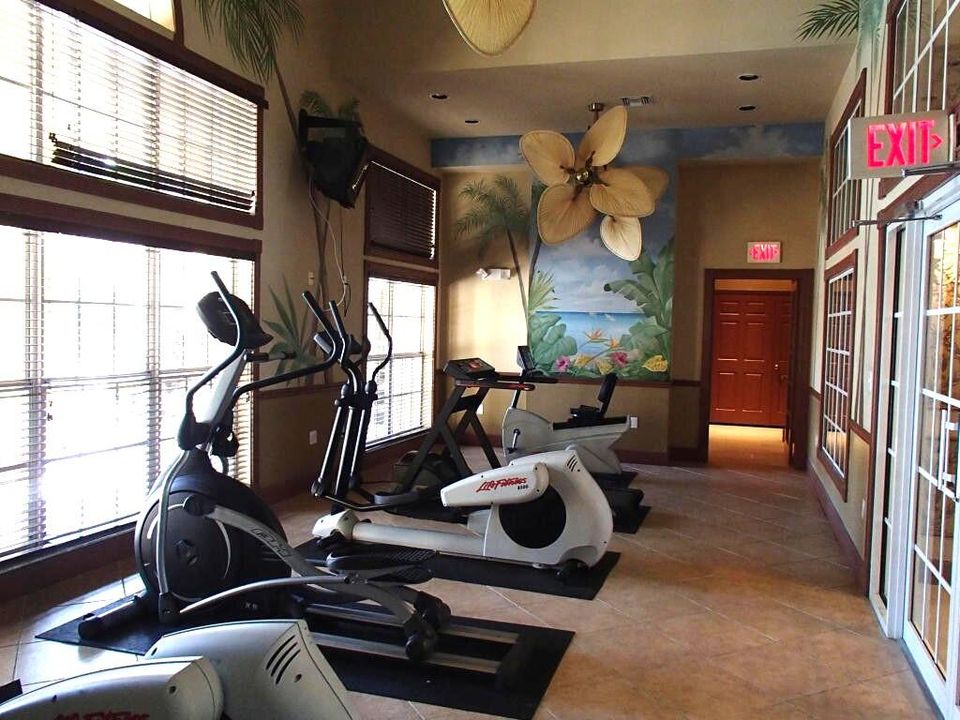 待售: $330,000 (2 贝兹, 2 浴室, 972 平方英尺)