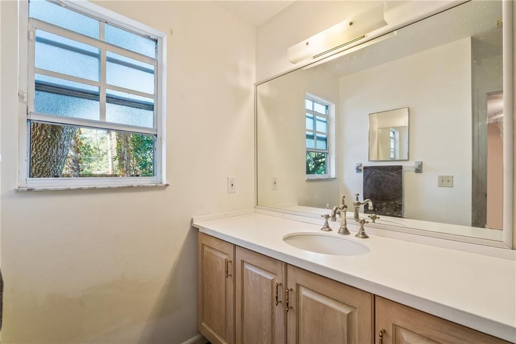 For Sale: $235,000 (3 beds, 2 baths, 1302 Square Feet)