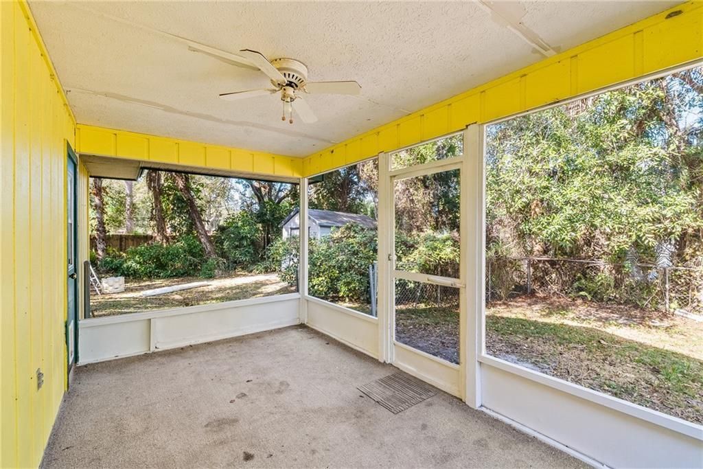 For Sale: $235,000 (3 beds, 2 baths, 1302 Square Feet)