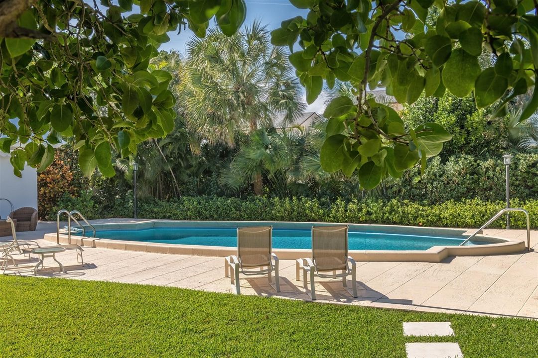 For Sale: $4,900,000 (3 beds, 4 baths, 2175 Square Feet)