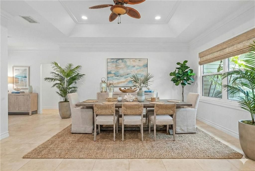 En Venta: $949,000 (4 camas, 3 baños, 2496 Pies cuadrados)