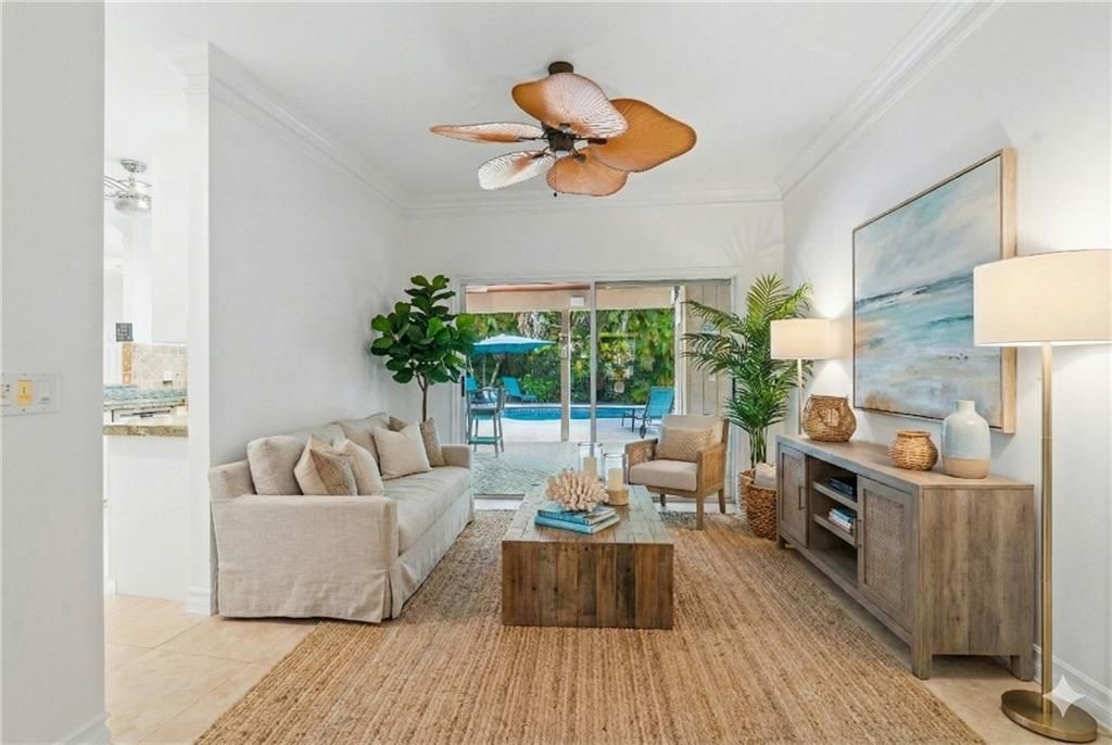 En Venta: $949,000 (4 camas, 3 baños, 2496 Pies cuadrados)