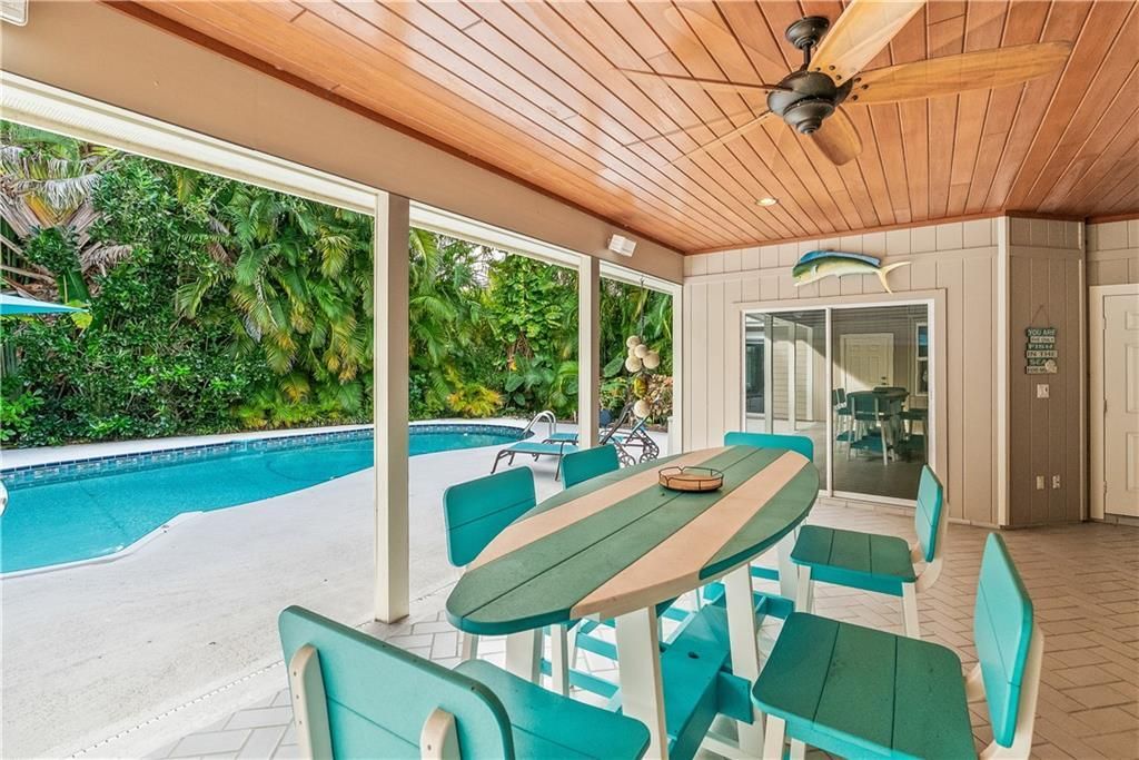 En Venta: $949,000 (4 camas, 3 baños, 2496 Pies cuadrados)