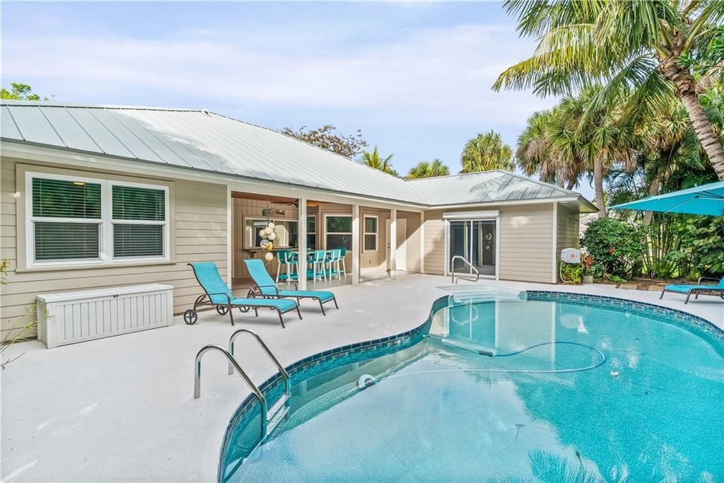 En Venta: $949,000 (4 camas, 3 baños, 2496 Pies cuadrados)