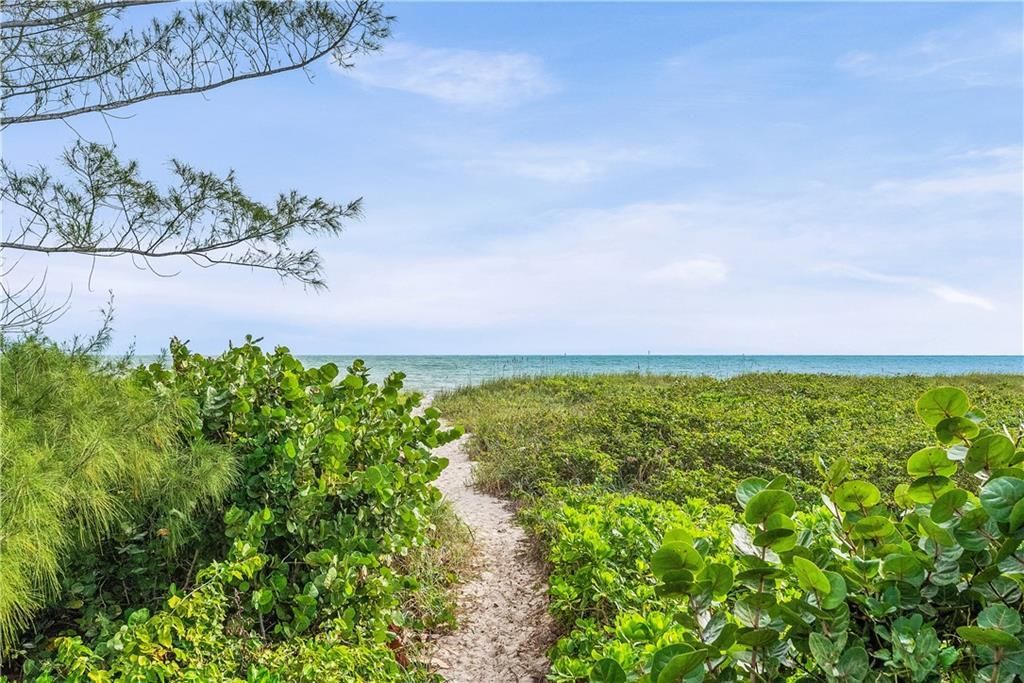 En Venta: $949,000 (4 camas, 3 baños, 2496 Pies cuadrados)