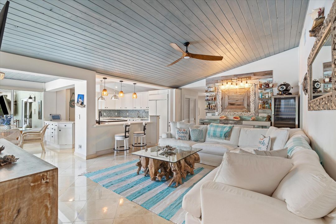 待售: $3,925,000 (4 贝兹, 2 浴室, 2724 平方英尺)