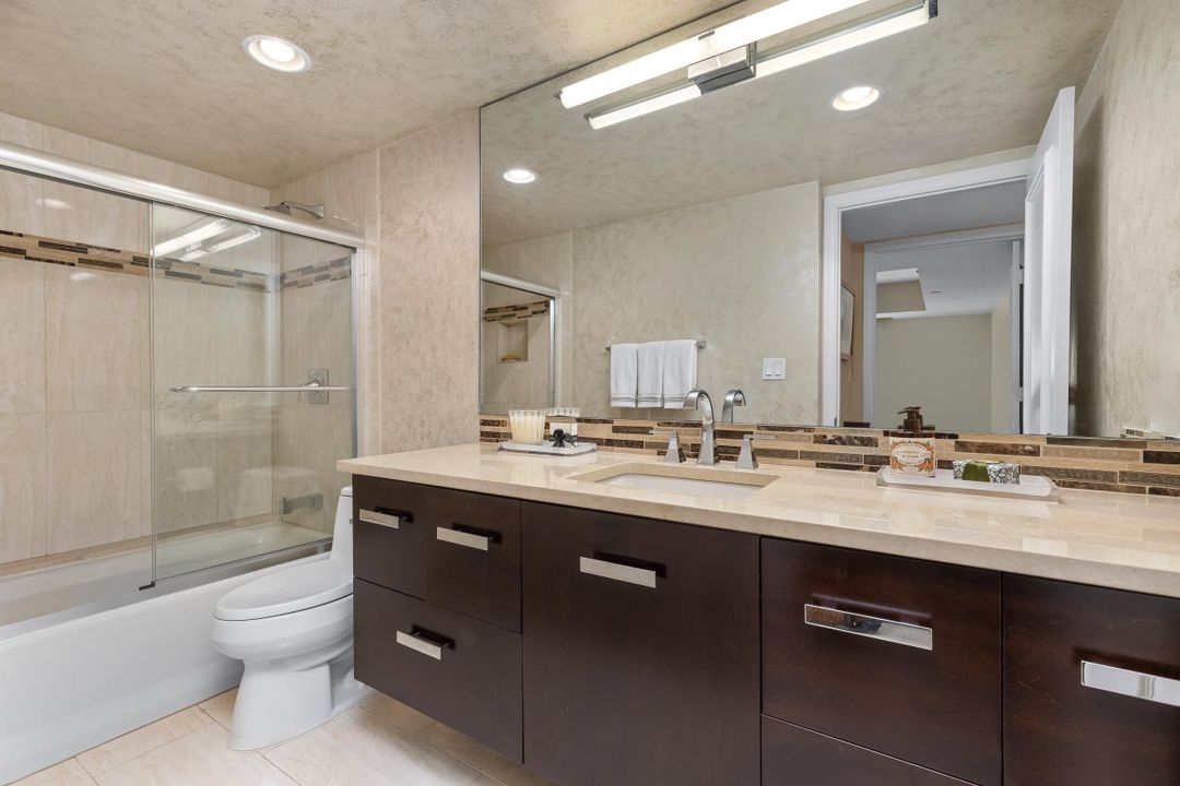 En Venta: $1,275,000 (2 camas, 2 baños, 1706 Pies cuadrados)