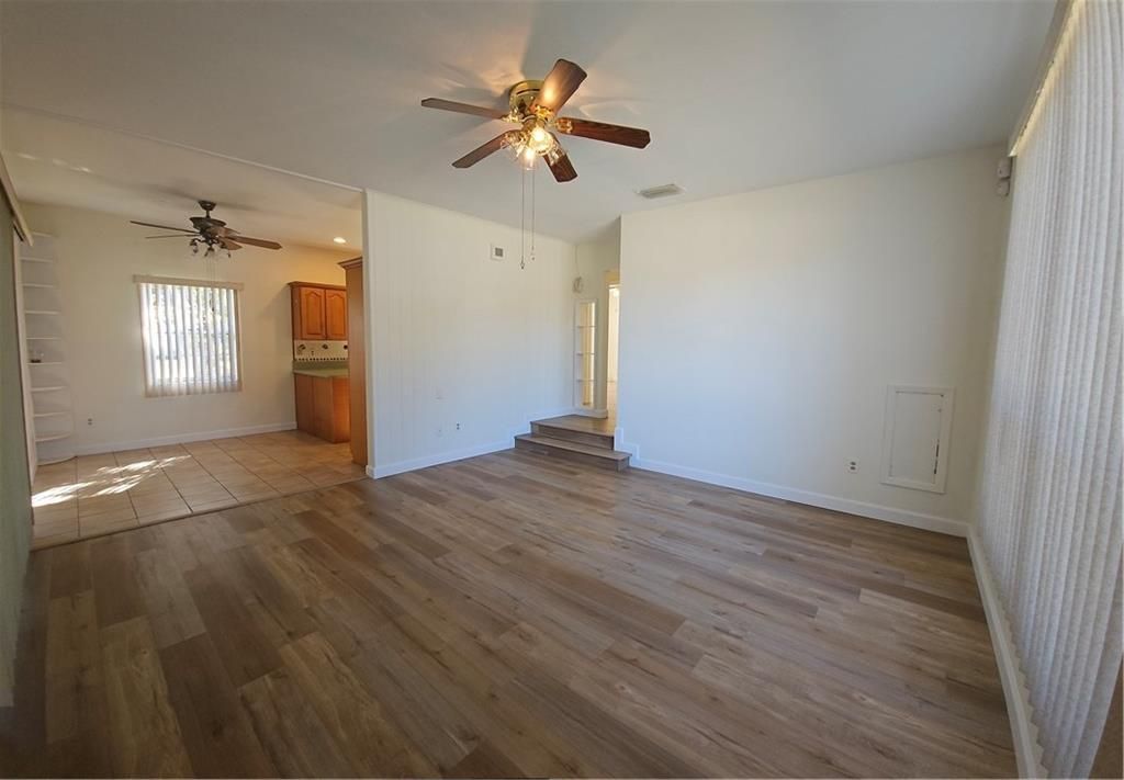 В аренду: $1,800 (2 спален, 1 ванн, 936 Квадратных фут)