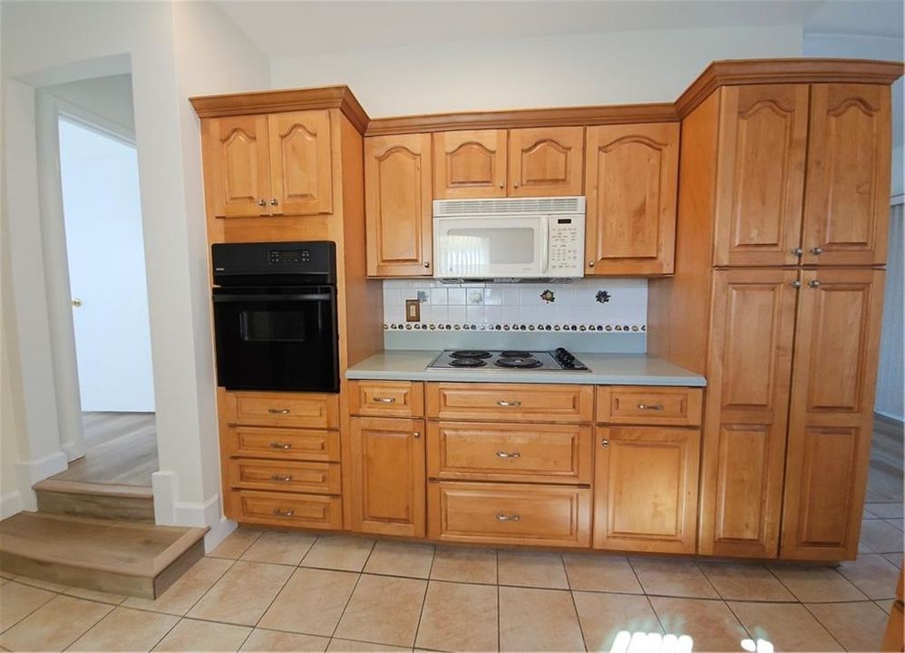 В аренду: $1,800 (2 спален, 1 ванн, 936 Квадратных фут)