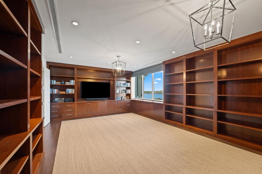 На продажу: $9,995,000 (5 спален, 6 ванн, 7246 Квадратных фут)