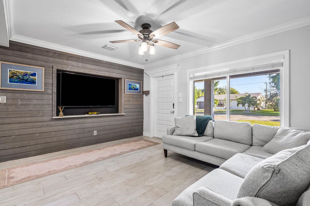 En Venta: $449,000 (2 camas, 2 baños, 1309 Pies cuadrados)