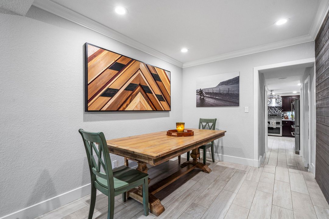 En Venta: $449,000 (2 camas, 2 baños, 1309 Pies cuadrados)