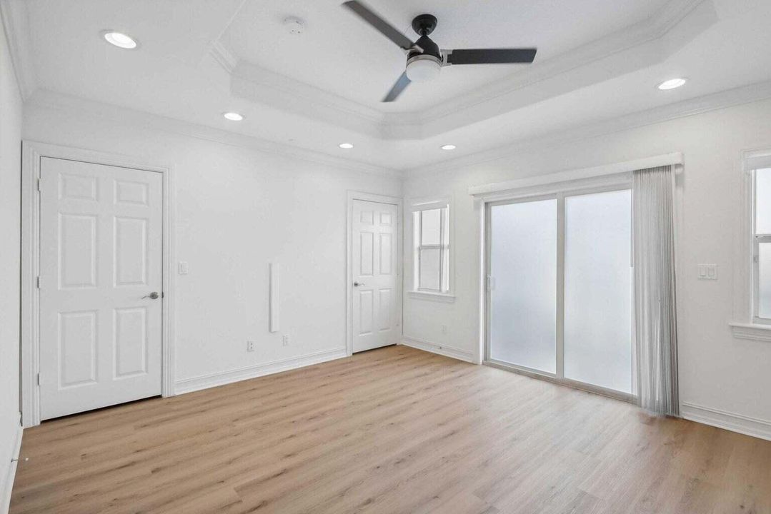 For Rent: $5,200 (3 beds, 3 baths, 3037 Square Feet)