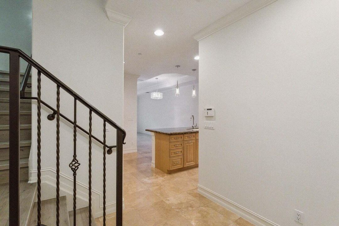 For Rent: $5,200 (3 beds, 3 baths, 3037 Square Feet)