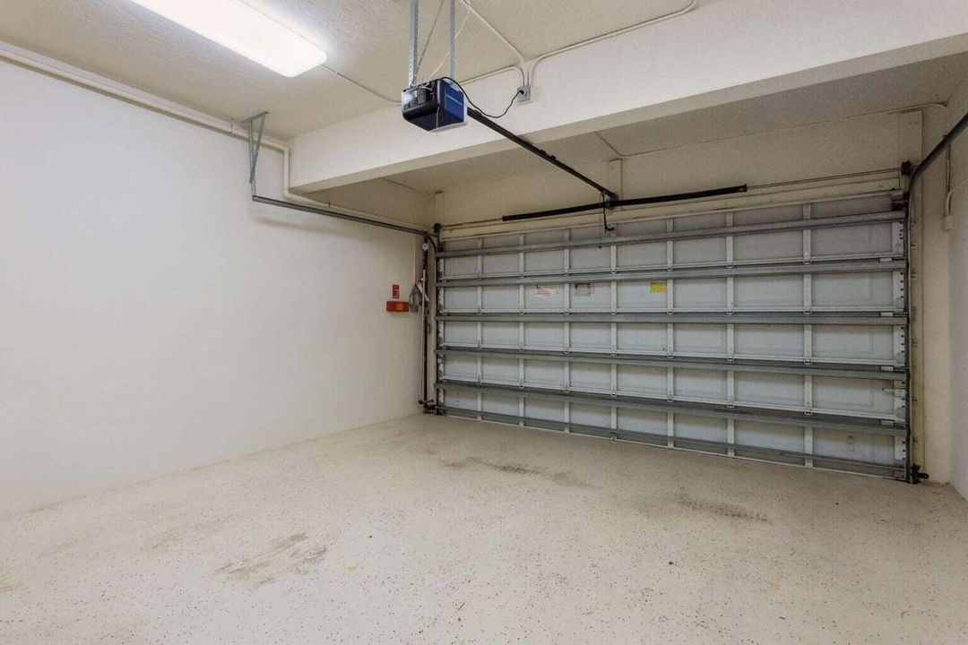 For Rent: $5,200 (3 beds, 3 baths, 3037 Square Feet)