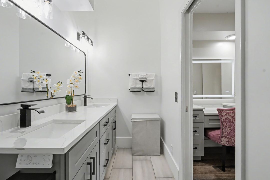 На продажу: $749,900 (3 спален, 2 ванн, 1625 Квадратных фут)