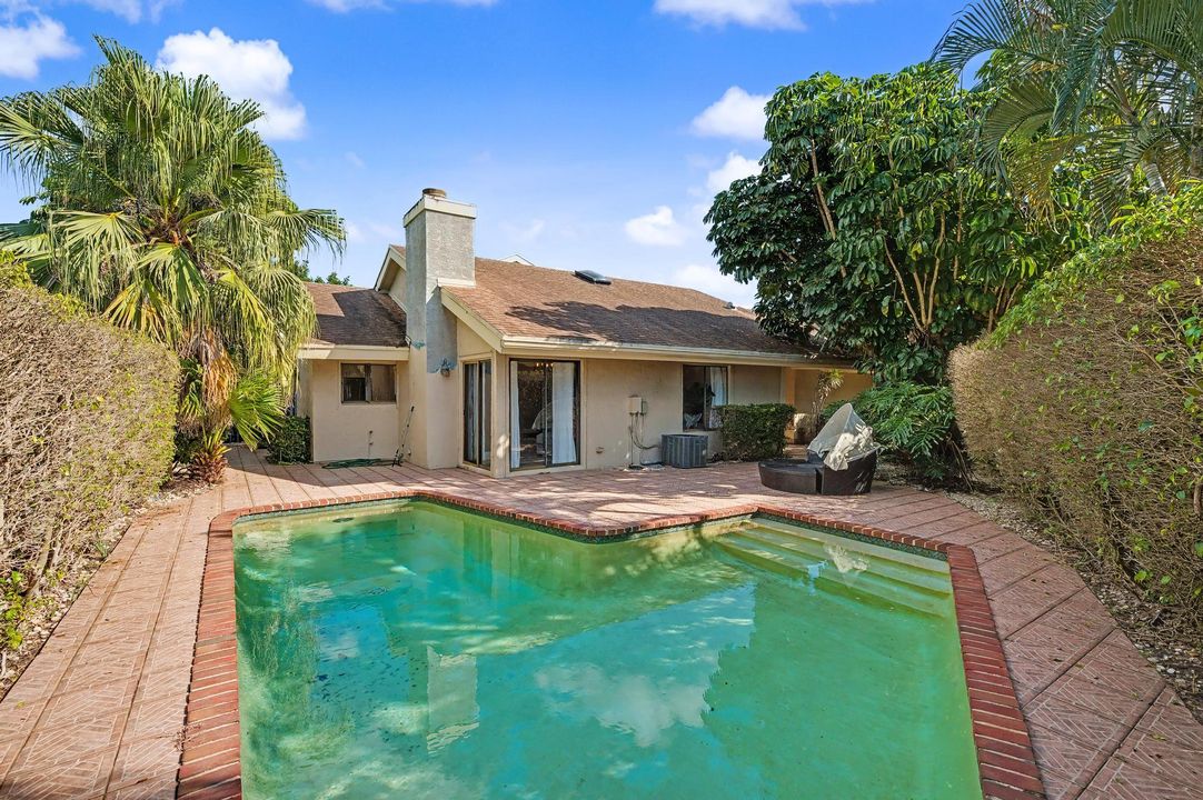 На продажу: $749,900 (3 спален, 2 ванн, 1625 Квадратных фут)