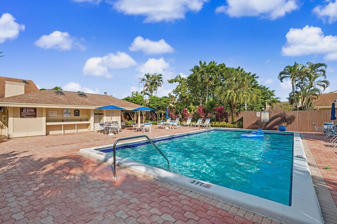 На продажу: $749,900 (3 спален, 2 ванн, 1625 Квадратных фут)