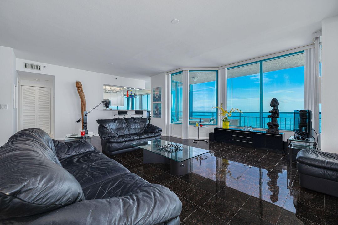 待售: $1,950,000 (3 贝兹, 2 浴室, 1800 平方英尺)