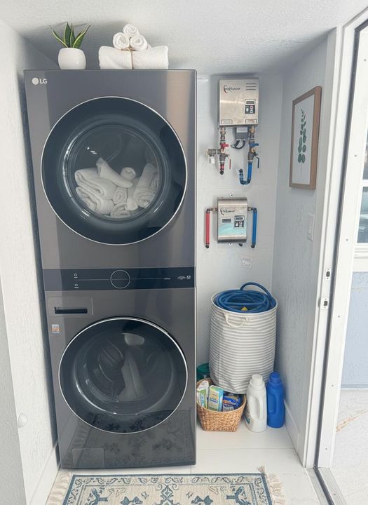 For Rent: $1,995 (3 beds, 2 baths, 1698 Square Feet)