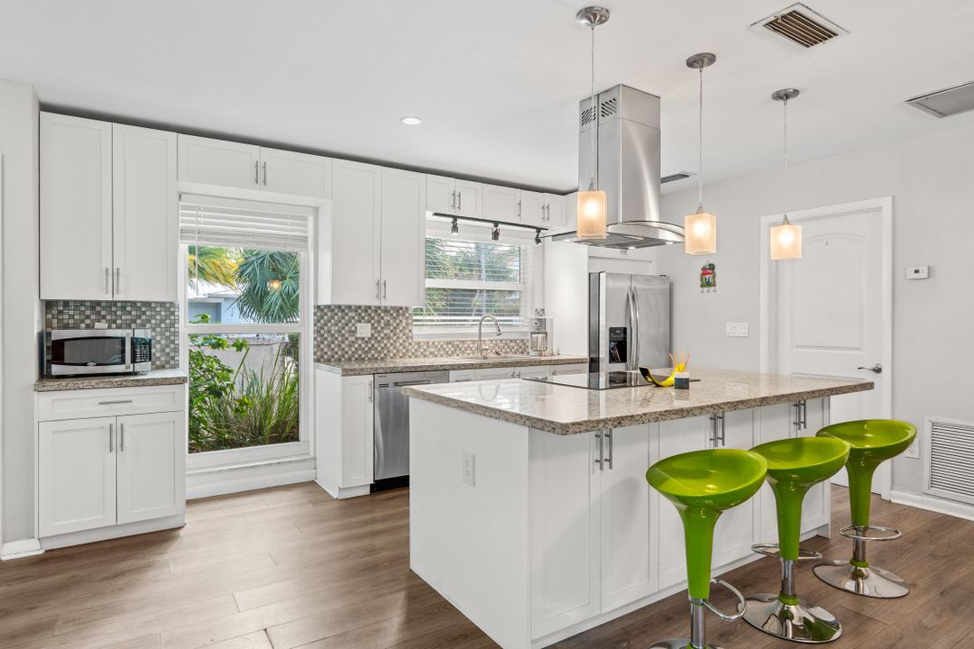 For Sale: $669,000 (3 beds, 2 baths, 1646 Square Feet)