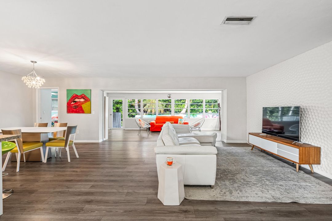 For Sale: $669,000 (3 beds, 2 baths, 1646 Square Feet)