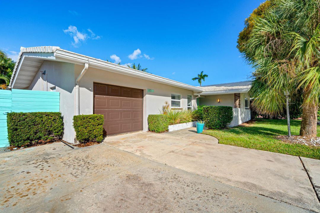 For Sale: $669,000 (3 beds, 2 baths, 1646 Square Feet)