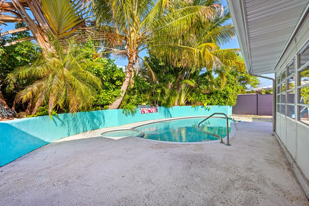 For Sale: $669,000 (3 beds, 2 baths, 1646 Square Feet)