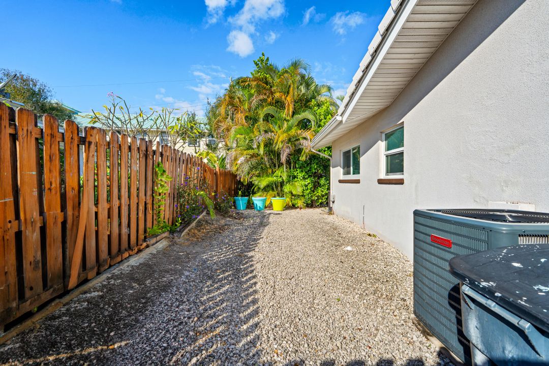 For Sale: $669,000 (3 beds, 2 baths, 1646 Square Feet)