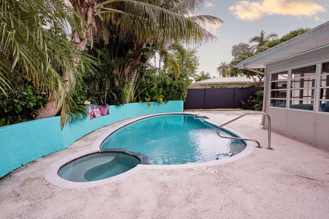 For Sale: $669,000 (3 beds, 2 baths, 1646 Square Feet)