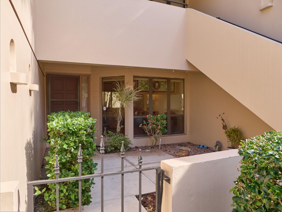 For Sale: $350,000 (2 beds, 2 baths, 1340 Square Feet)