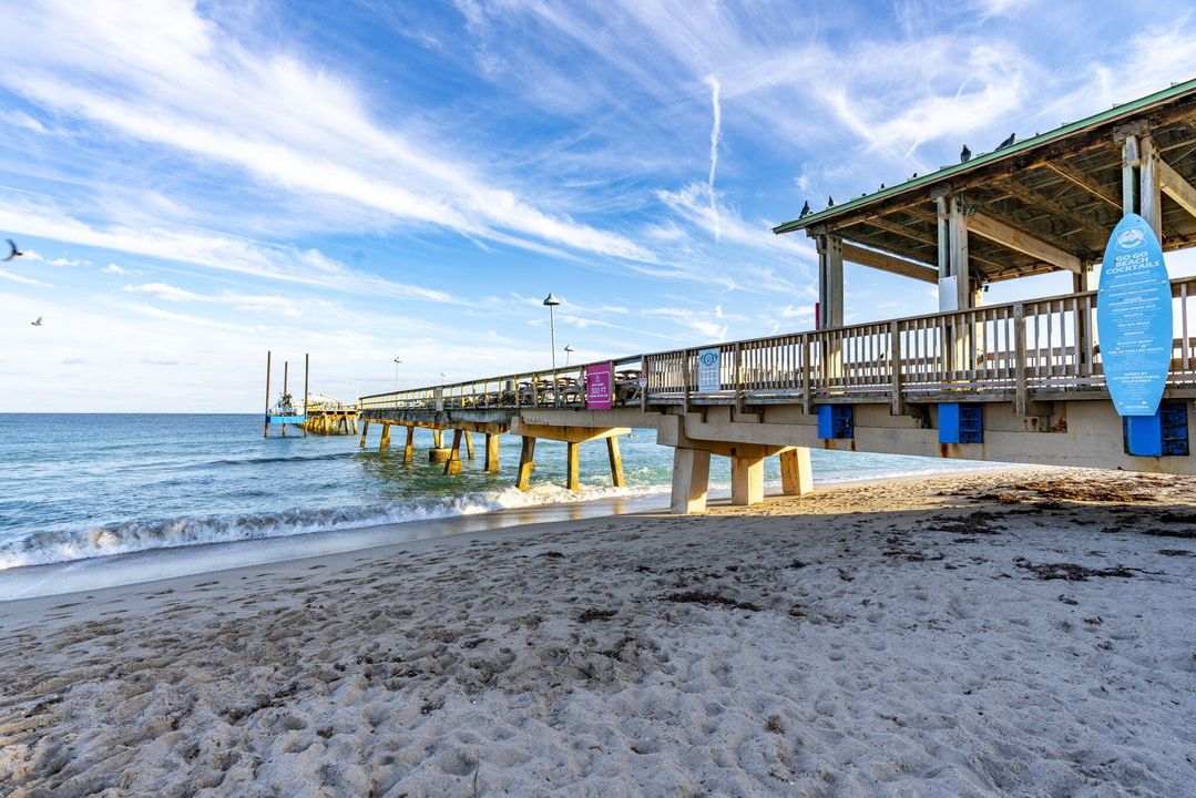 For Sale: $165,000 (1 beds, 1 baths, 610 Square Feet)