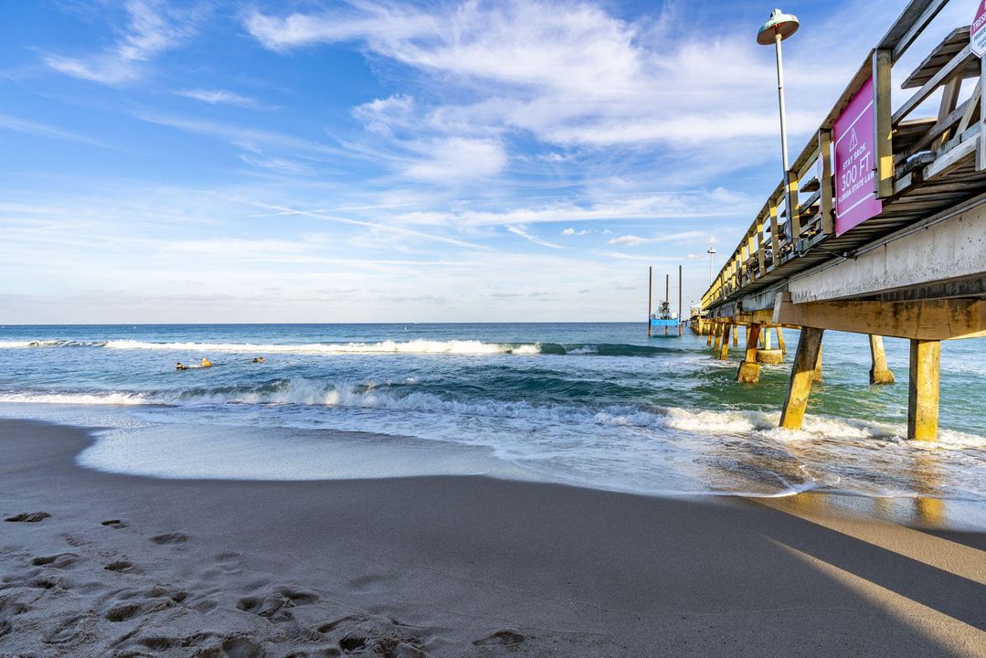 For Sale: $165,000 (1 beds, 1 baths, 610 Square Feet)